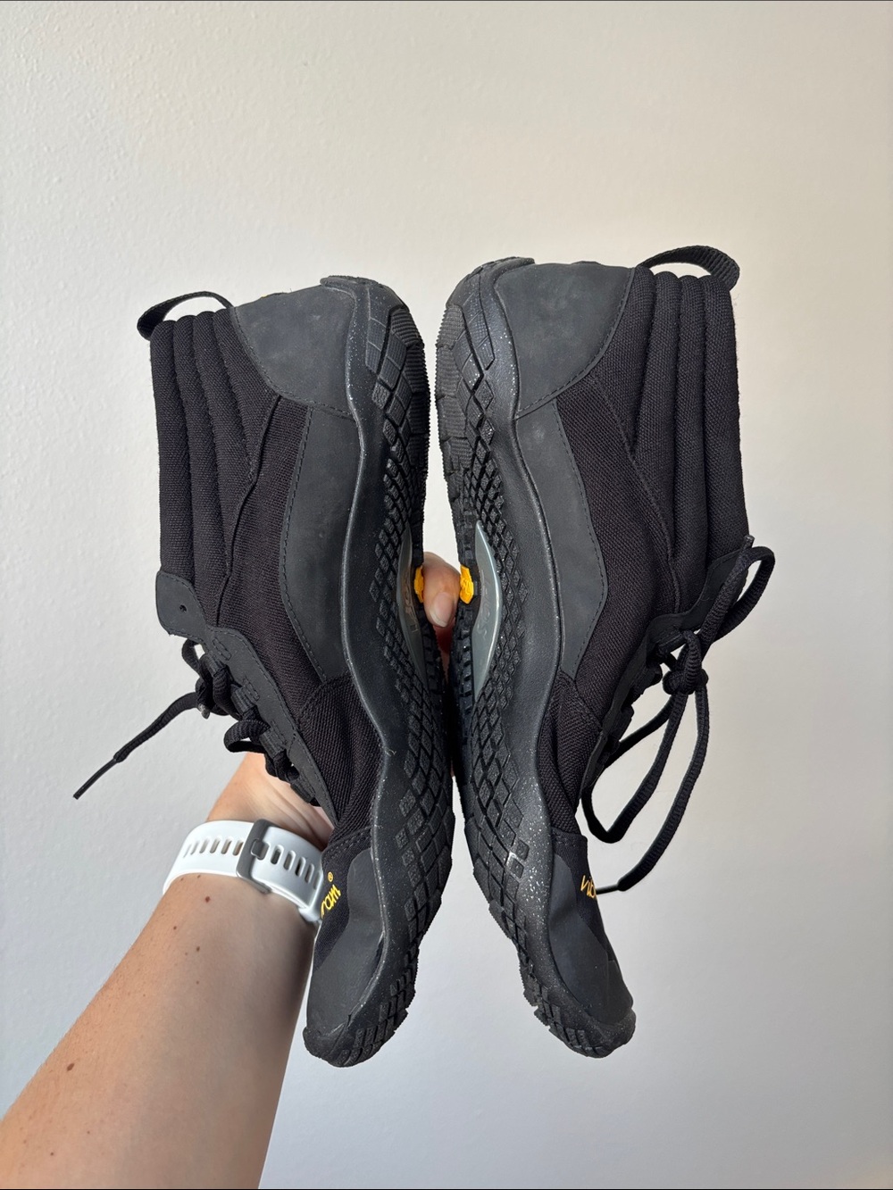 Vibram Men’s FiveFingers V-Trek Insulated Barefoot All-Terrain Outdoor Hiking - Picture 8 of 12